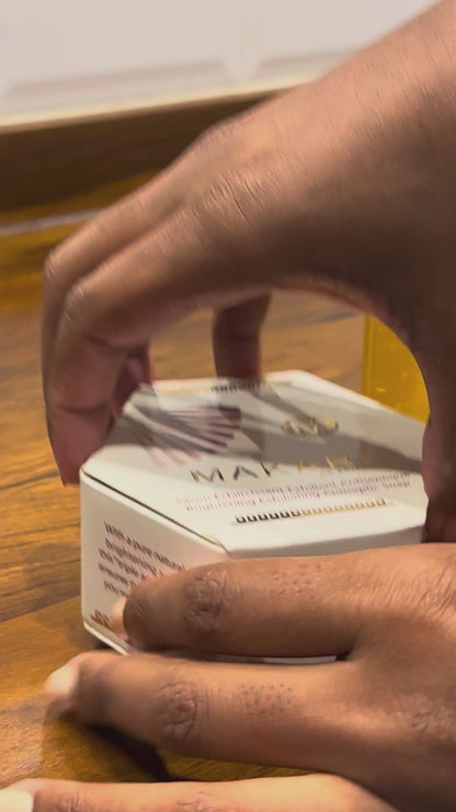 Aufhellende antiseptische Peelingseife