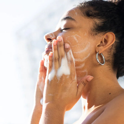Makari renewal glow cleansing foam